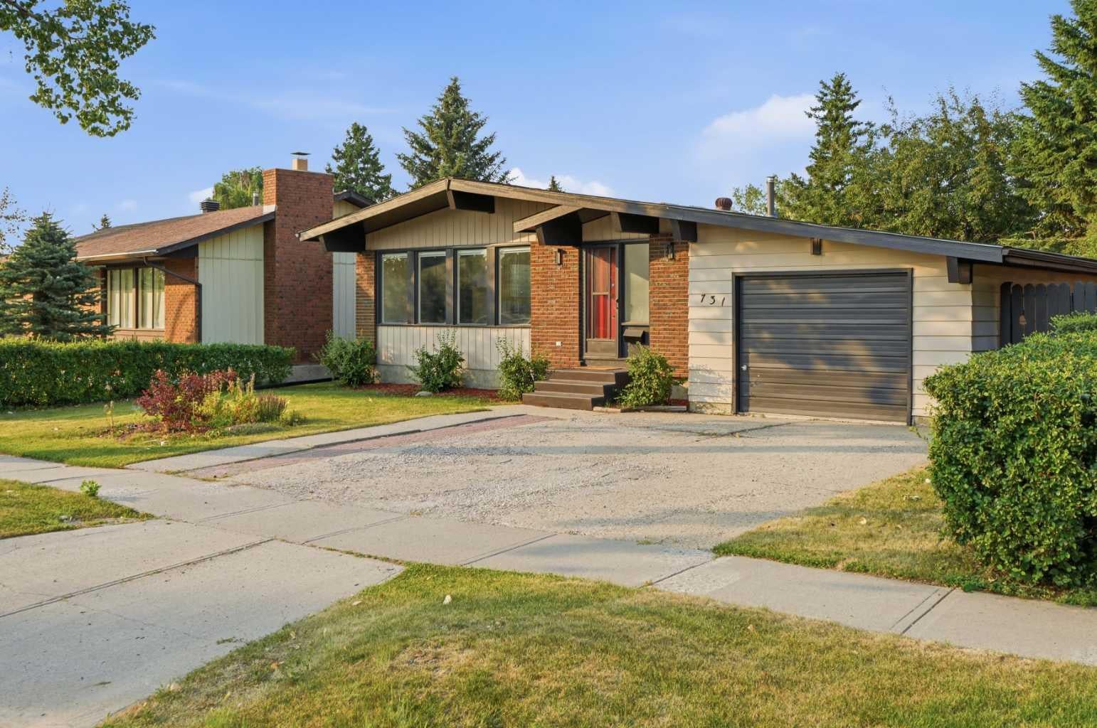 731 Queensland Drive SE