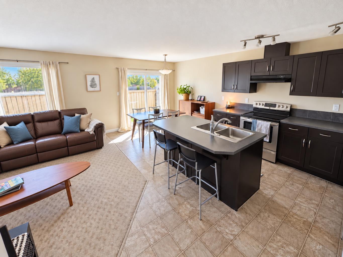 205 Silkstone Road W 8
