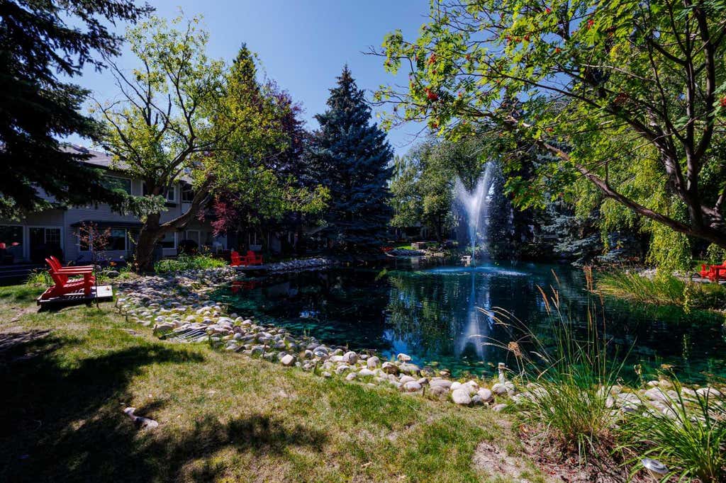 Photo of 4037 42 Street NW #238, Calgary, AB T3A 2M9 (MLS # A2320831)