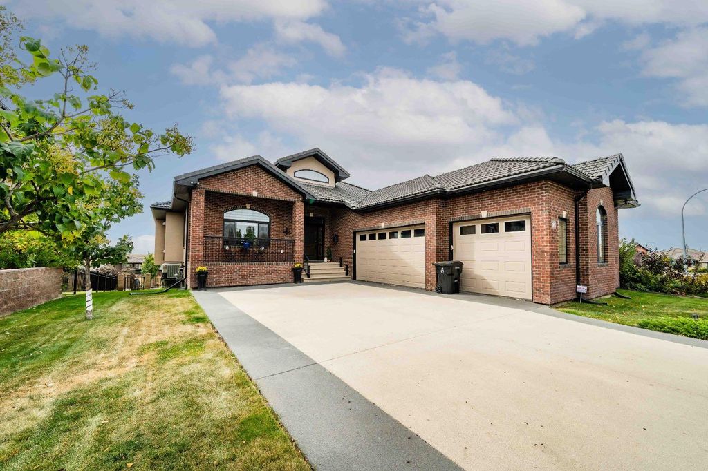 Photo of 27 Desert Blume Gate, Desert Blume, AB T1A 0A4 (MLS # A2291734)