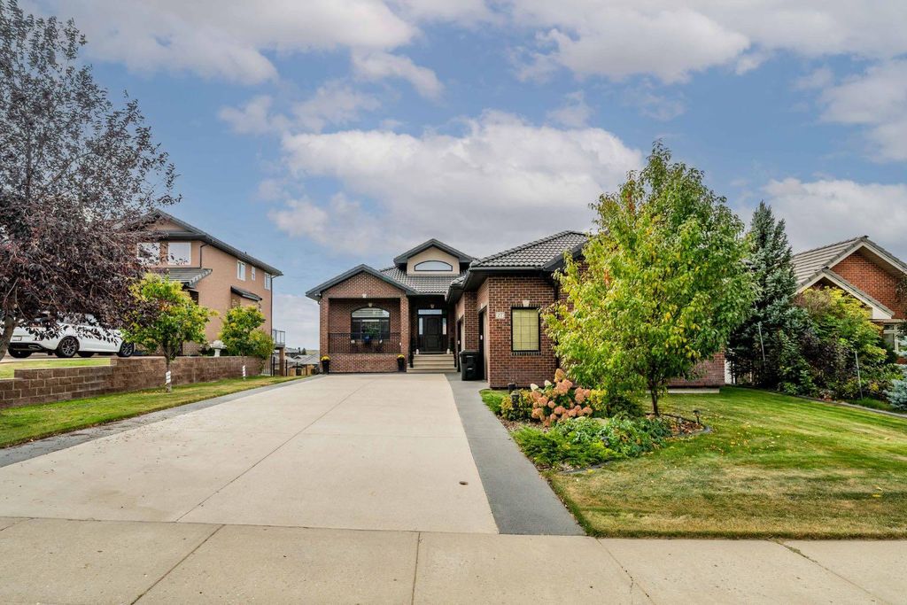 Photo of 27 Desert Blume Gate, Desert Blume, AB T1A 0A4 (MLS # A2291734)