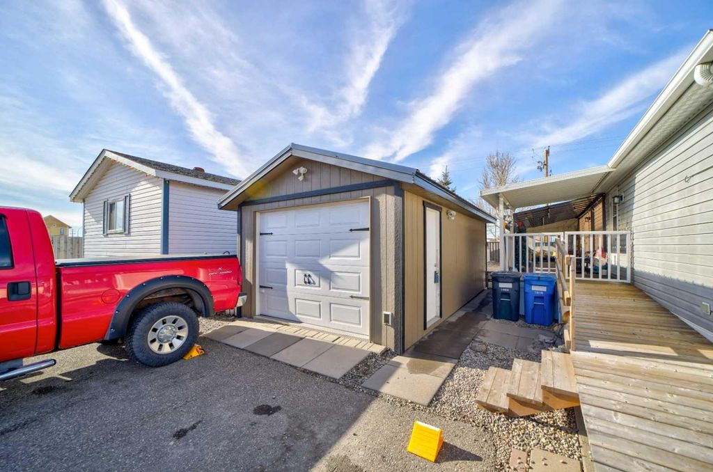 Photo of 8 Palomino Road, Fort Macleod, AB T0L 0Z0 (MLS # A2290044)