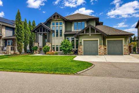 Photo of 800 East Lakeview Road, Chestermere, AB T1X 1R2 (MLS # A2327881)