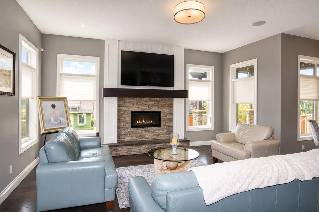 Photo of 800 East Lakeview Road, Chestermere, AB T1X 1R2 (MLS # A2327881)