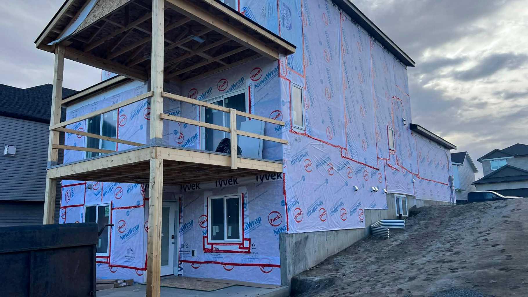 74 Sunwood Crescent SW