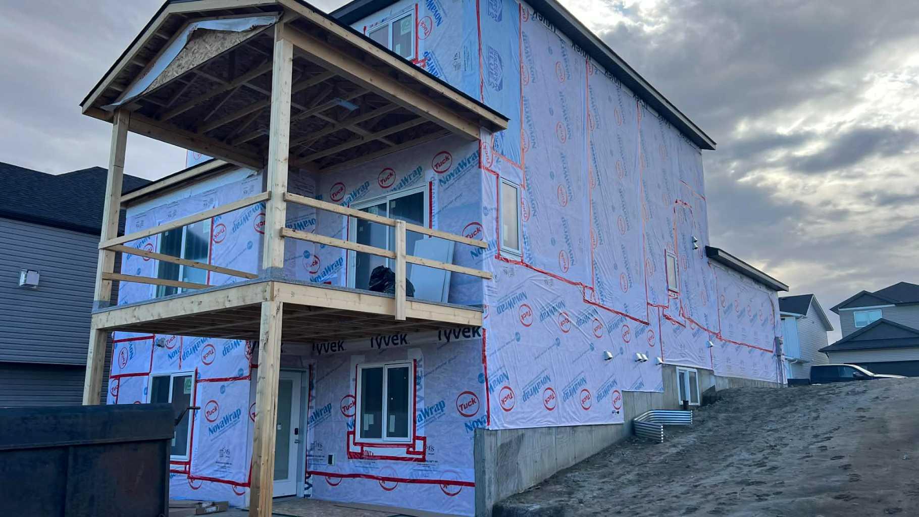 74 Sunwood Crescent SW