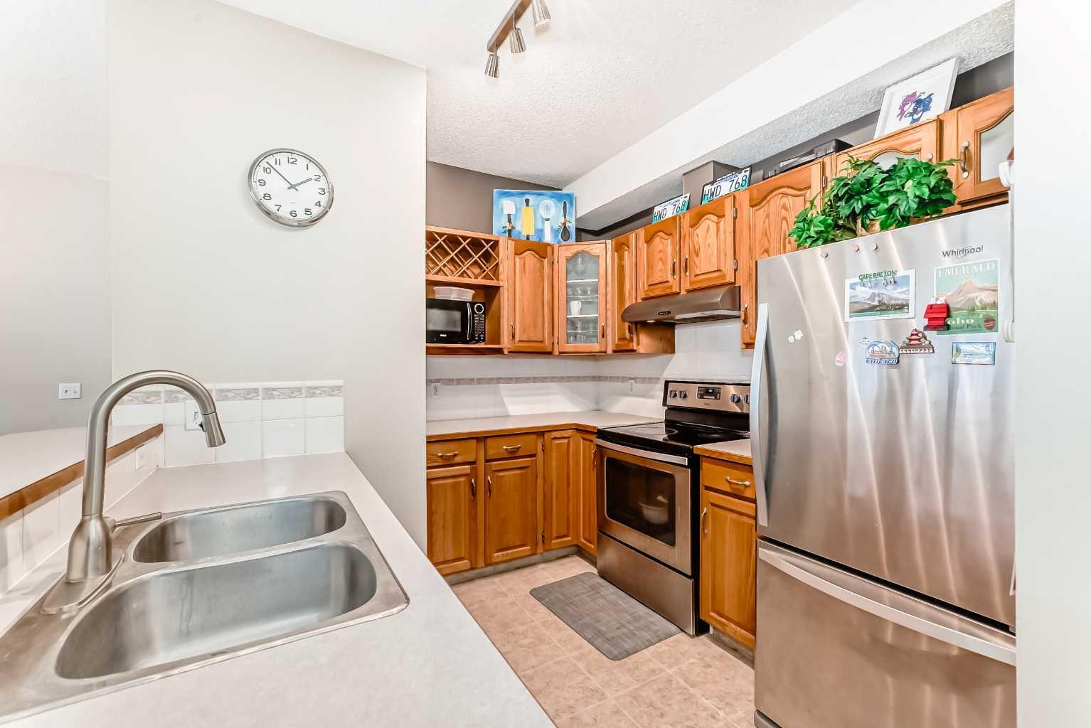 628 56 Avenue SW 106