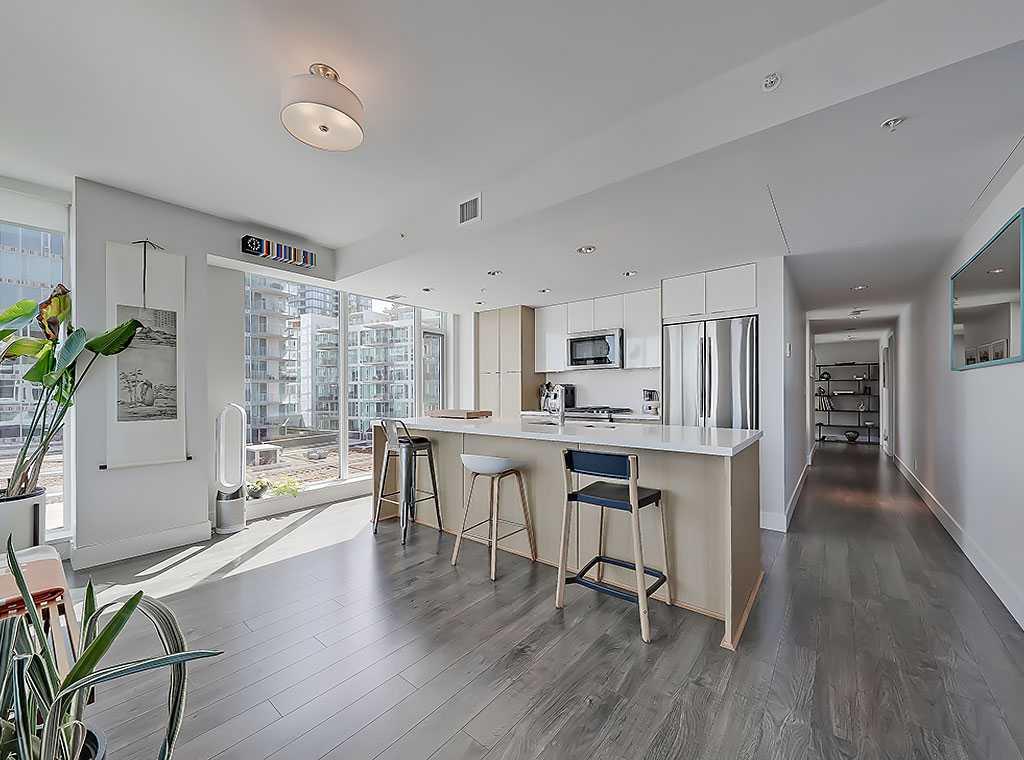 510 6 Avenue SE 406