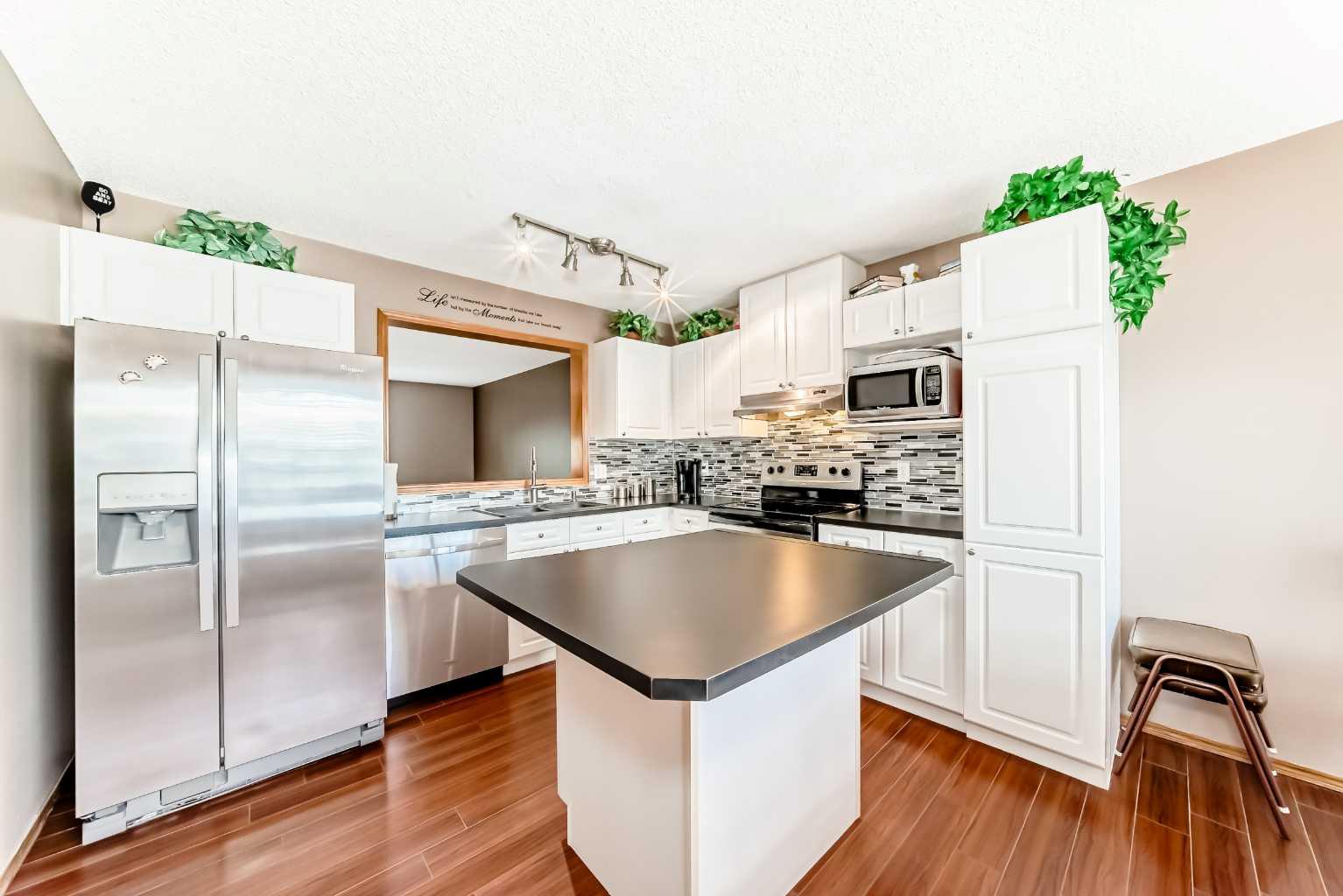 270 Rocky Ridge Court NW