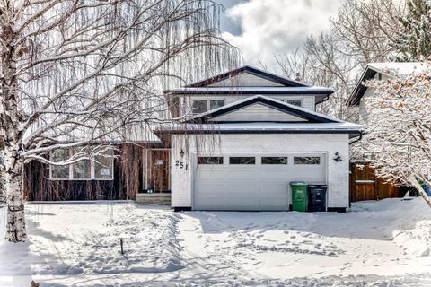 Photo of 251 Cannell Place SW, Calgary, AB T2W 1T6 (MLS # A2293287)