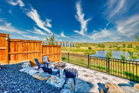 Photo of 152 Cranbrook Gardens SE, Calgary, AB T3M 3K6 (MLS # A2297872)