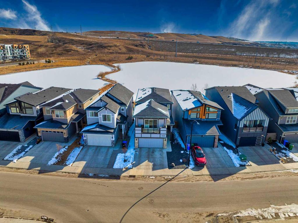 Photo of 152 Cranbrook Gardens SE, Calgary, AB T3M 3K6 (MLS # A2297872)