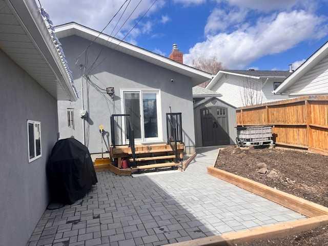 323 Alcott Crescent SE