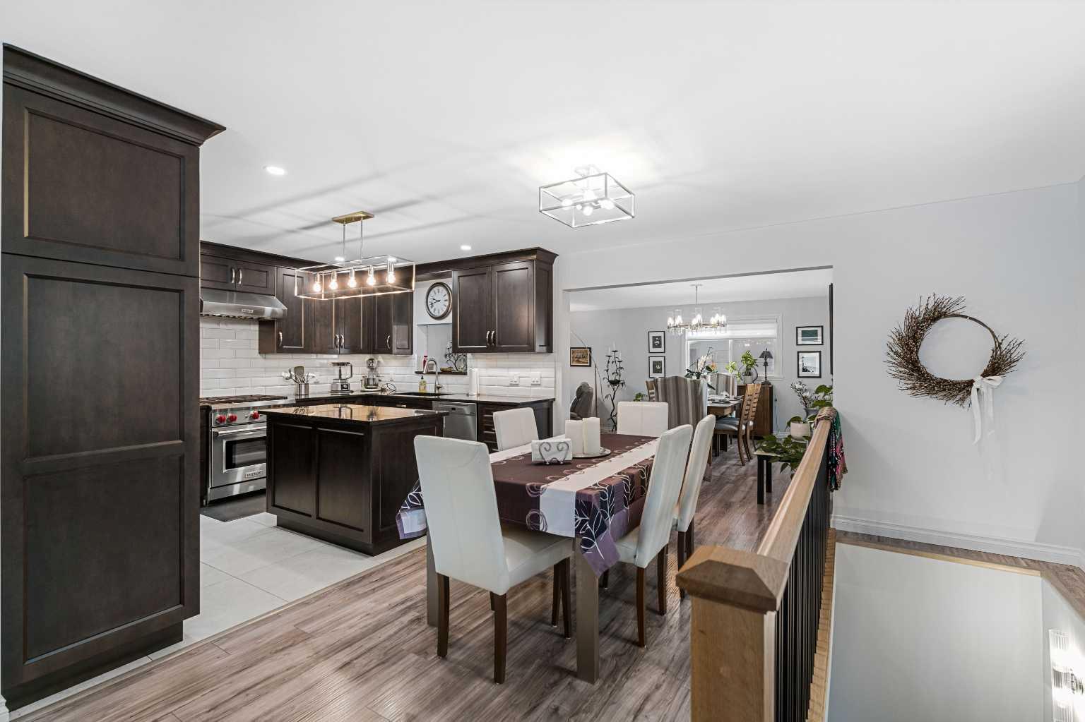 323 Alcott Crescent SE