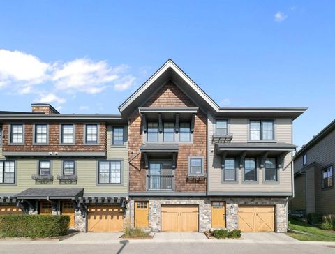 Photo of 174 Ascot Point SW, Calgary, AB T3H 0X1 (MLS # A2255485) Photo of 174 Ascot Point SW, Calgary, AB T3H 0X1 (MLS # A2255485)