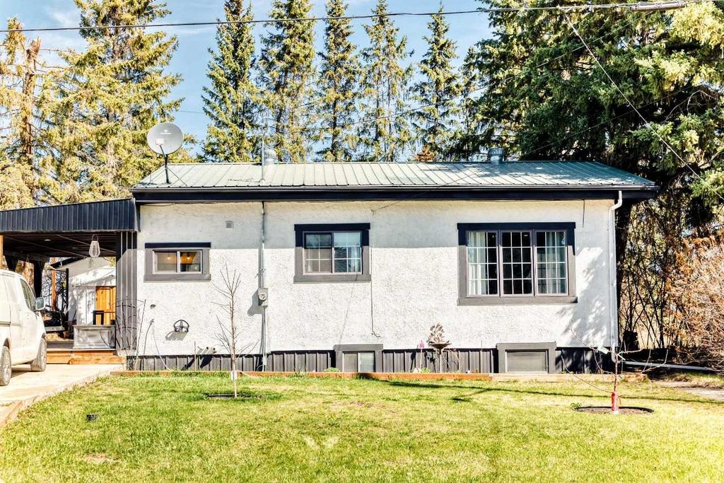Photo of 2026 9 Avenue, Rural Red Deer County, AB T0M 1V0 (MLS # A2309055)