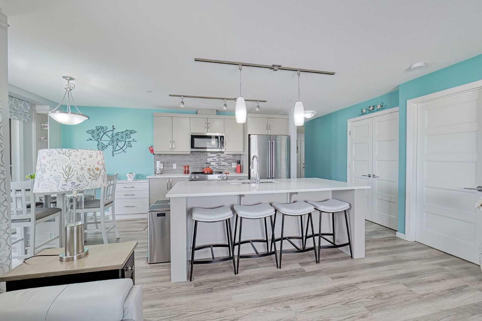 450 Kincora Glen Road NW 2307