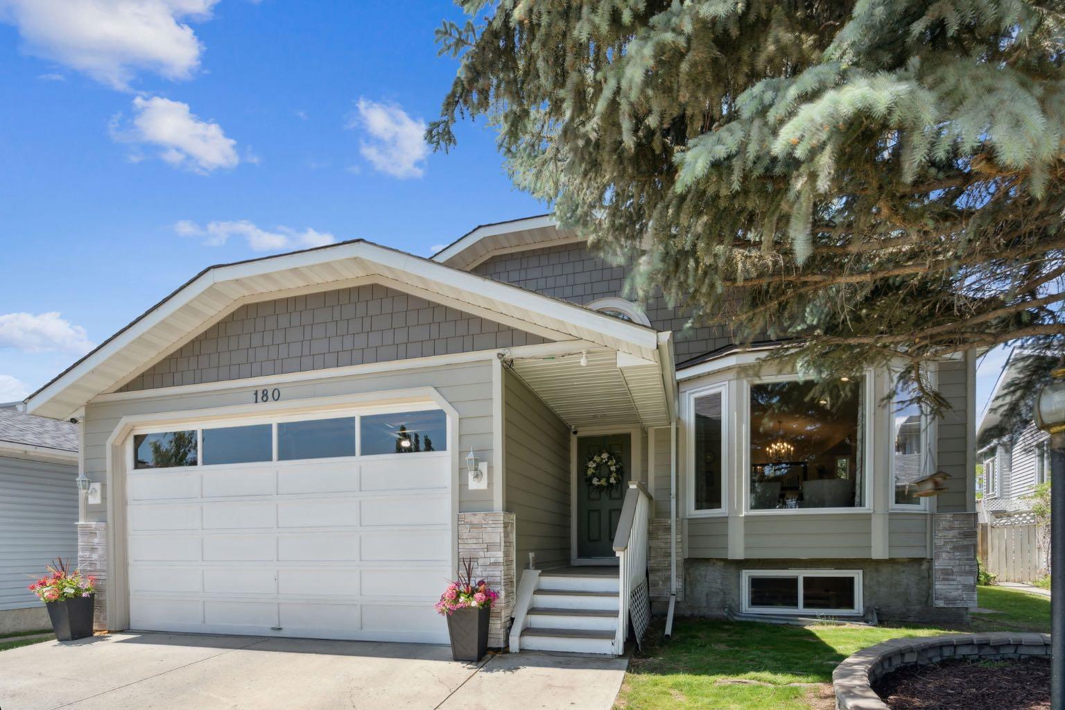 180 Riverbrook Way SE