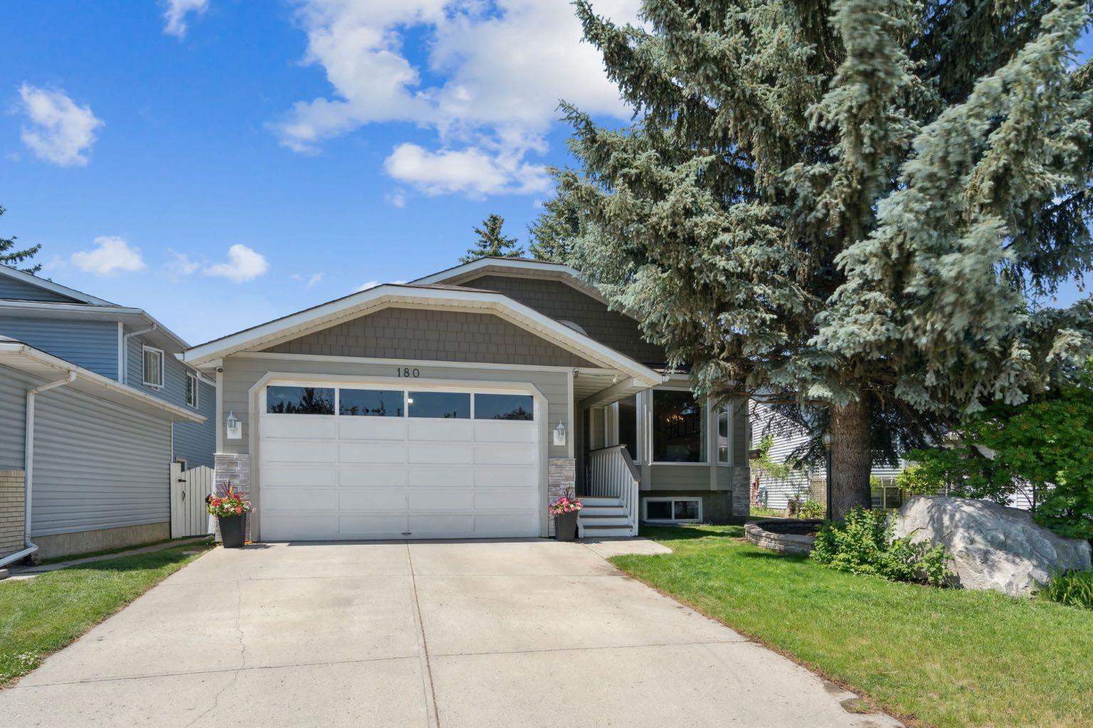 180 Riverbrook Way SE