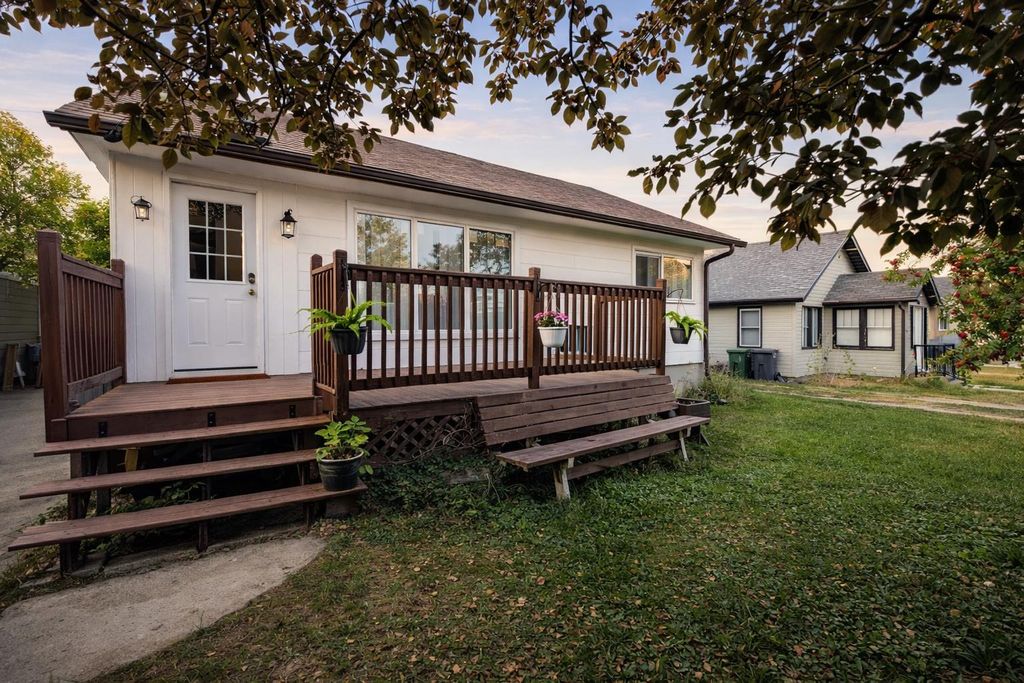 Photo of 4910 53 Avenue, Rimbey, AB T0C 2J0 (MLS # A2291687)