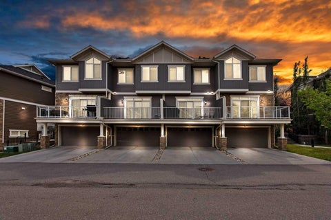 Photo of 563 EVANSTON Manor NW, Calgary, AB T3P 0R8 (MLS # A2340491)