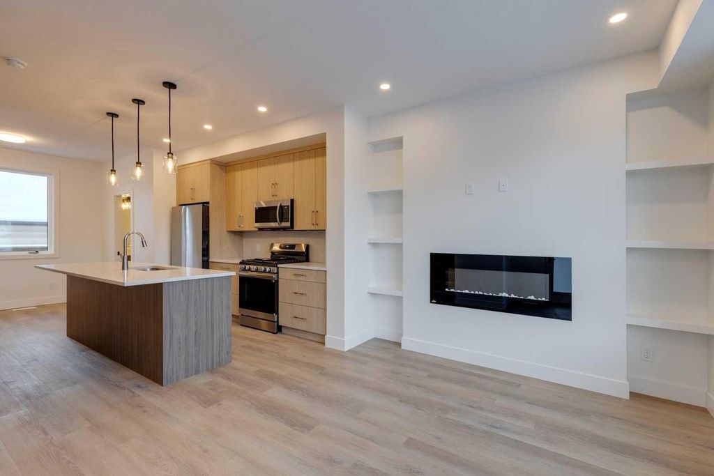 Photo of 2122 7 Street NW, Calgary, AB T2M 1K3 (MLS # A2289133)