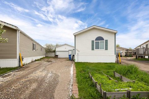 Photo of 147 Cree Lane, Fort McMurray, AB T9K 1Y5 (MLS # A2315243)