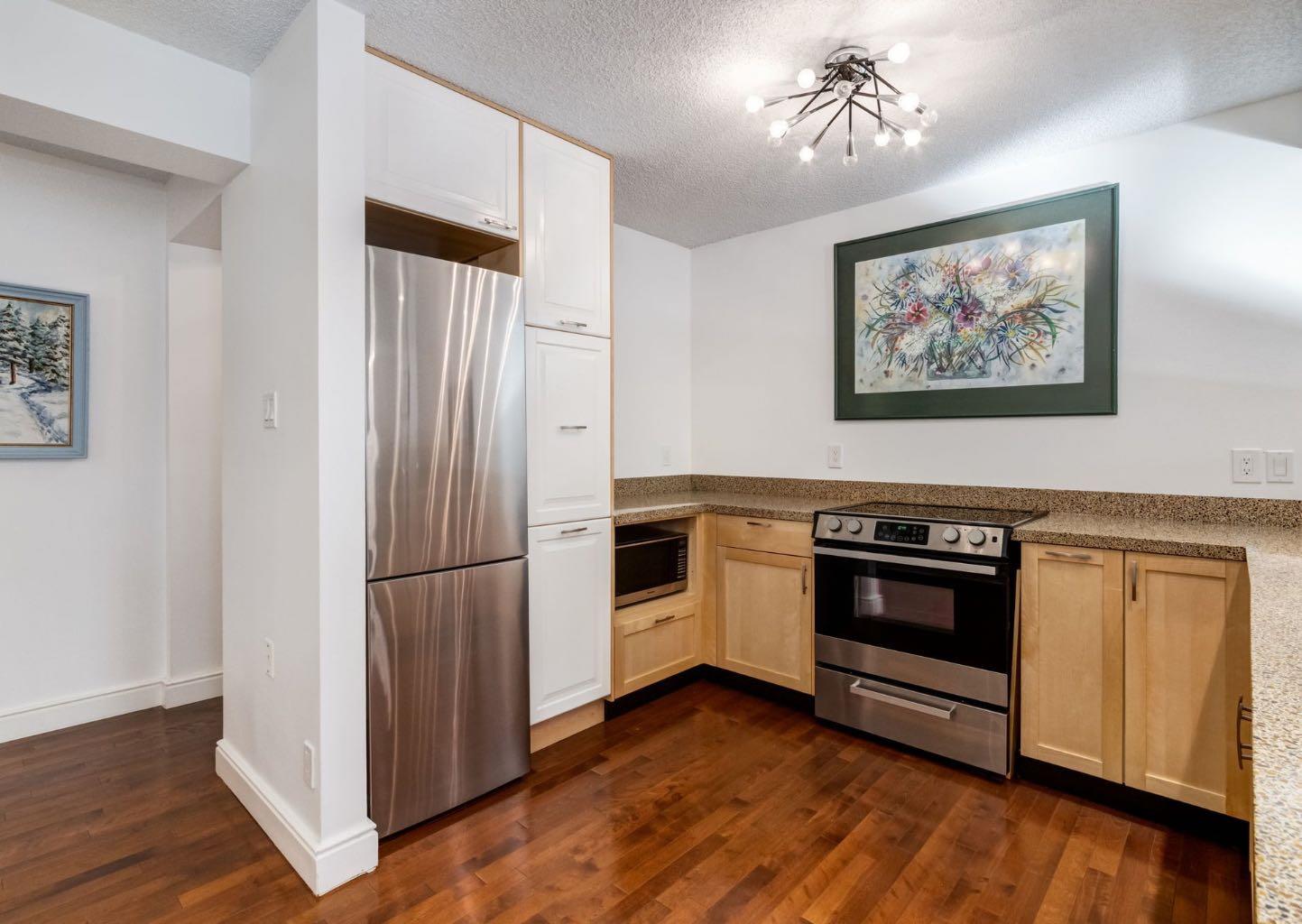 400 Eau Claire Avenue SW 8402