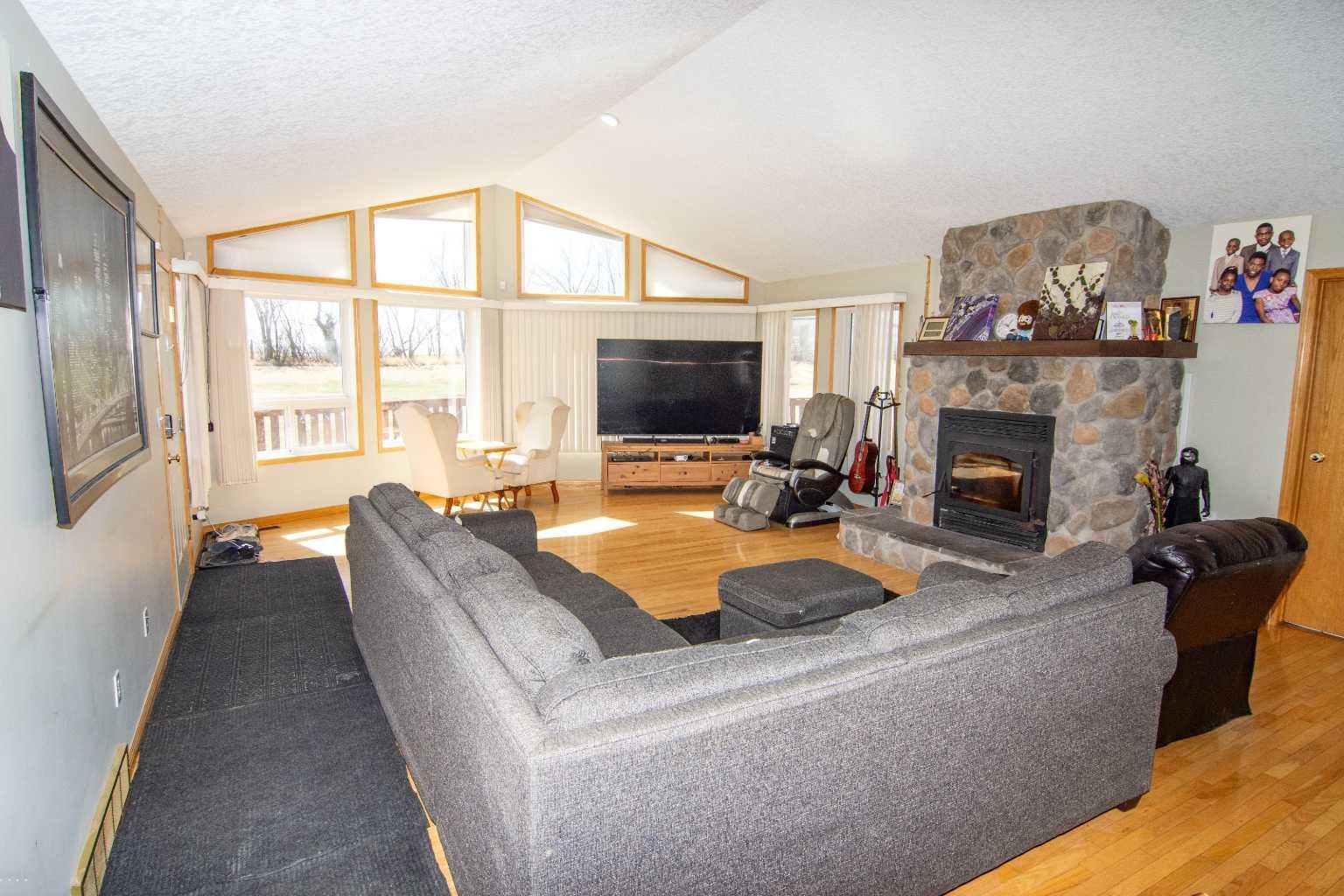 225004 222 TWP RD