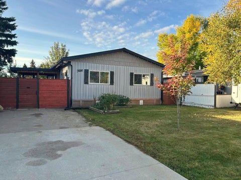 Photo of 721 5 Avenue NW, Slave Lake, AB T0G 2A1 (MLS # A2348087)