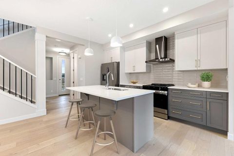 Photo of 215 Waterford Heights, Chestermere, AB T1X 3B7 (MLS # A2309893)