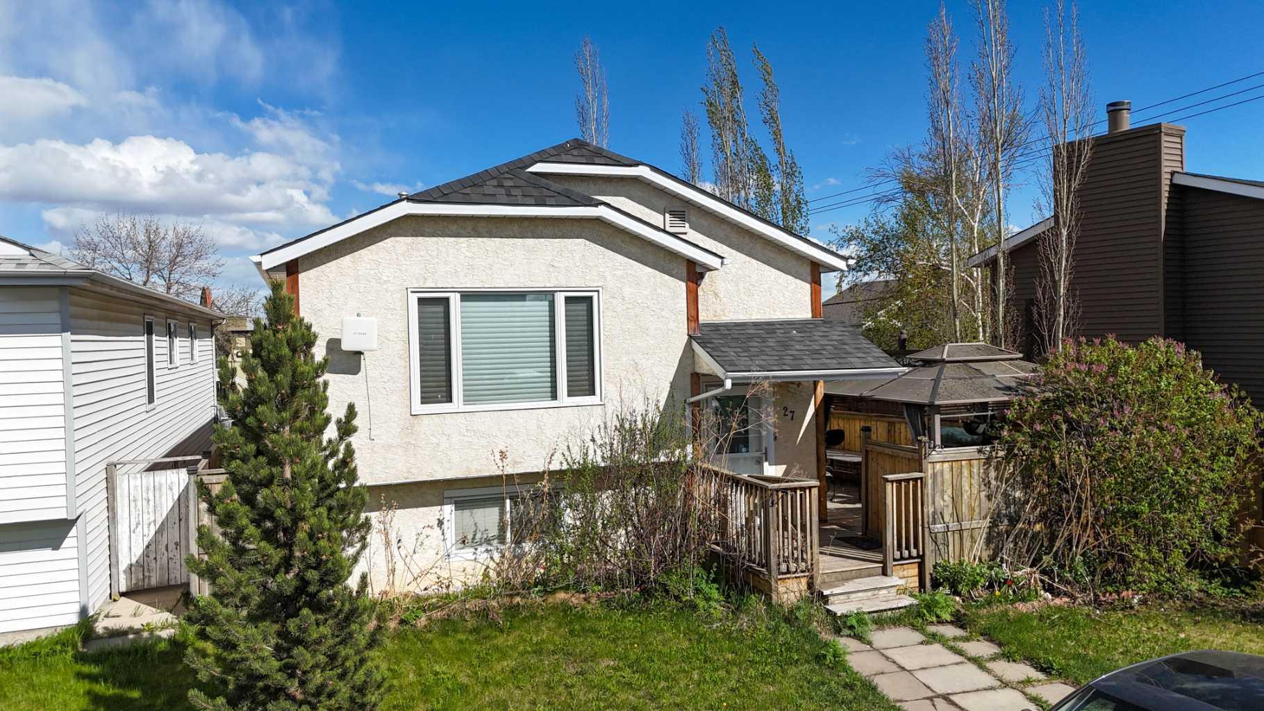 27 Erin Grove Court SE