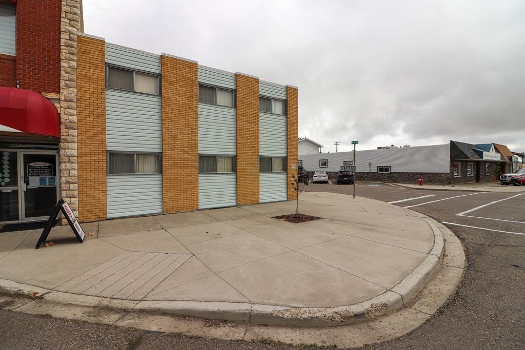 Photo of 121 Broadway Avenue E, Redcliff, AB T0J 2P0 (MLS # A2288238)