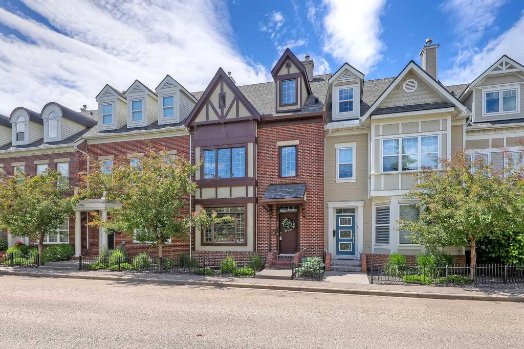 Photo of 17 Somme Boulevard SW, Calgary, AB T2T 6K7 (MLS # A2326919)
