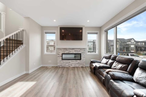 Photo of 7 Corner Glen Common NE, Calgary, AB T3N 2L5 (MLS # A2302303)