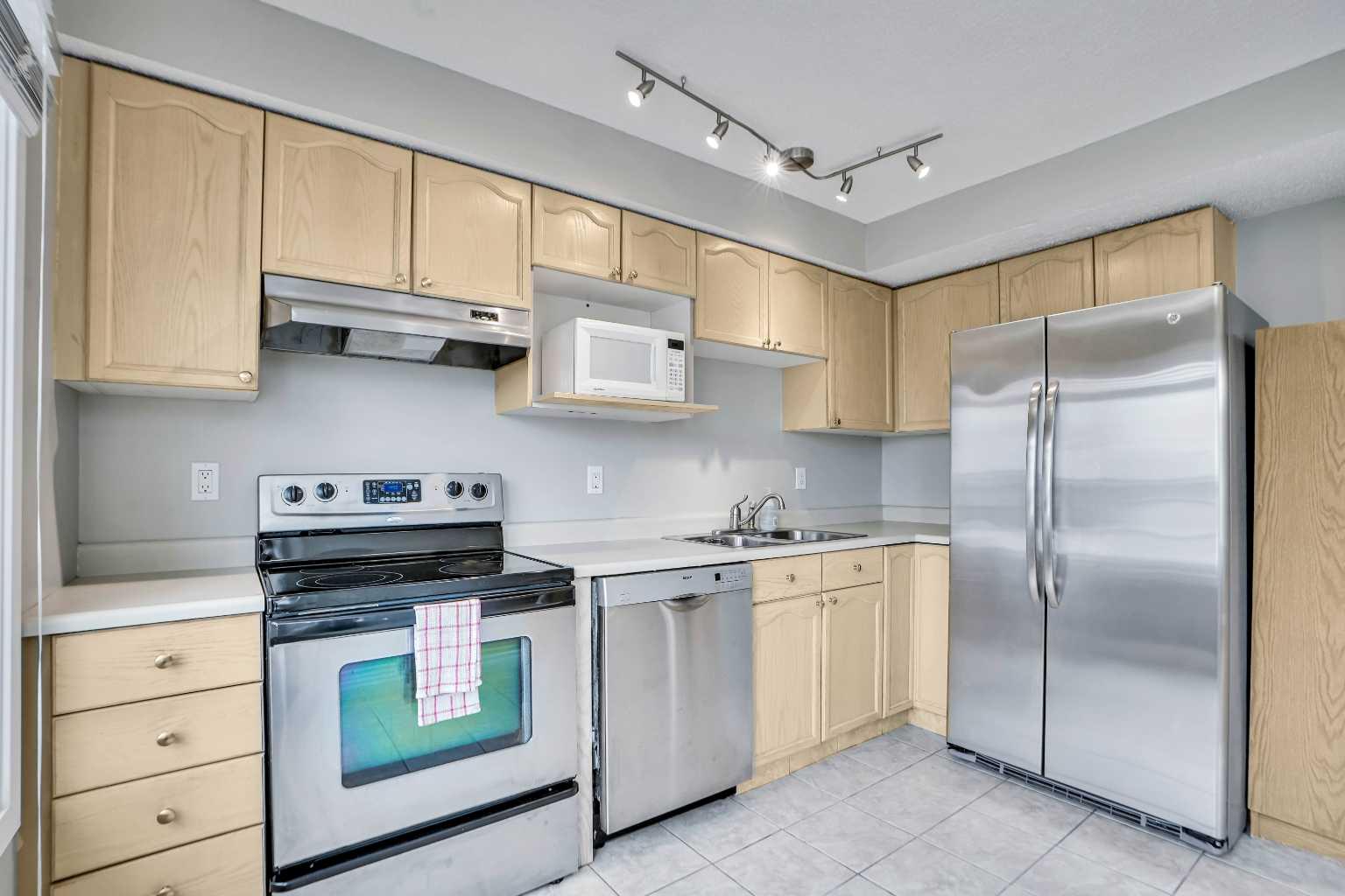 219 Coachway Lane SW