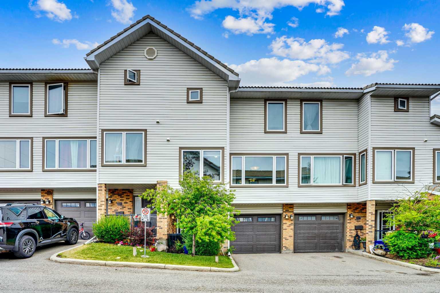 219 Coachway Lane SW