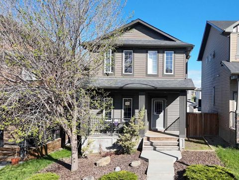 Photo of 209 Evansdale Landing NW, Calgary, AB T3P 0C6 (MLS # A2313093)