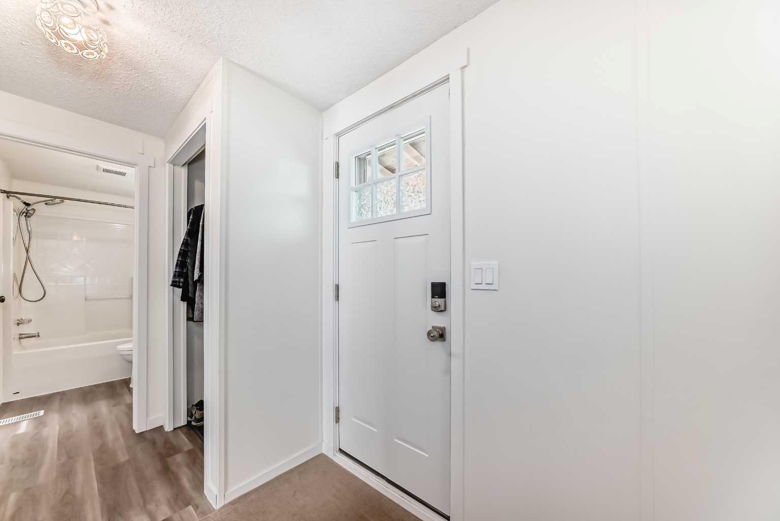 1101 84 Street NE 496