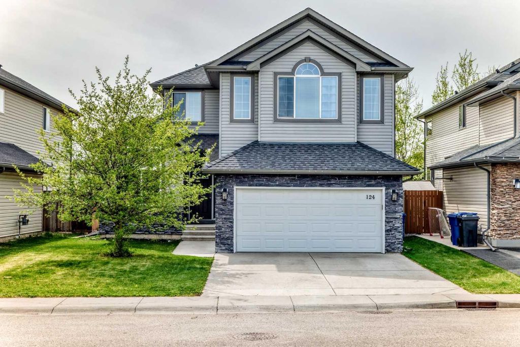 Photo of 124 LAVENDER Way, Chestermere, AB T1X 0B2 (MLS # A2313202)