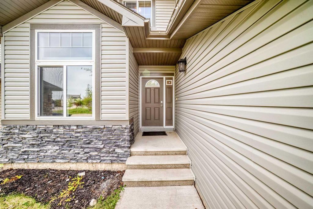 Photo of 124 LAVENDER Way, Chestermere, AB T1X 0B2 (MLS # A2313202)