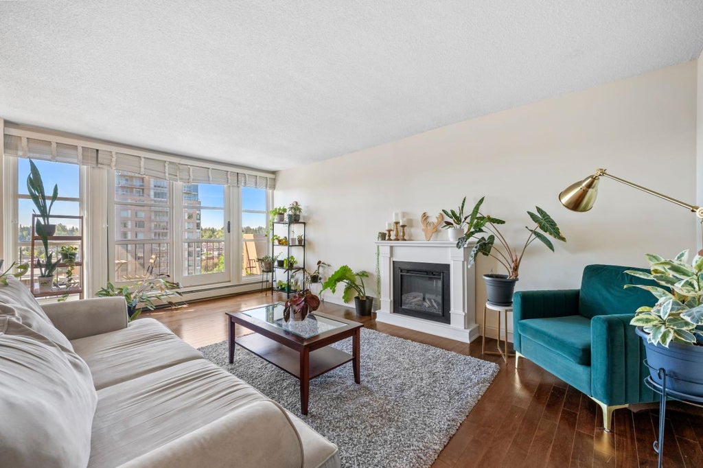 Photo of 733 14 Avenue SW #1206, Calgary, AB T2R 0N3 (MLS # A2323001)