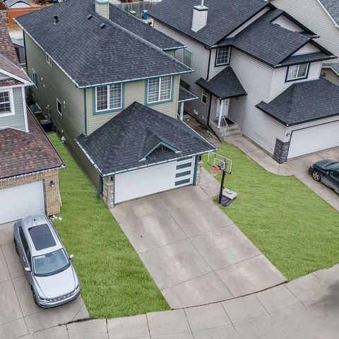 Photo of 31 Saddleback Way NE, Calgary, AB T3J 4K4 (MLS # A2307045)