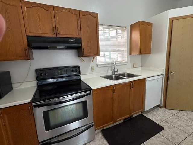 Photo of 6934 Laguna Way NE, Calgary, AB T1Y 6W2 (MLS # A2320961)