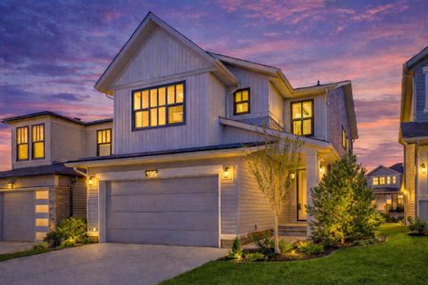 195 Lucas Common NW Calgary AB T3P 2B3