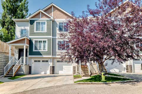 Photo of 86 Pantego Lane NW, Calgary, AB T3K 0T1 (MLS # A2338242)