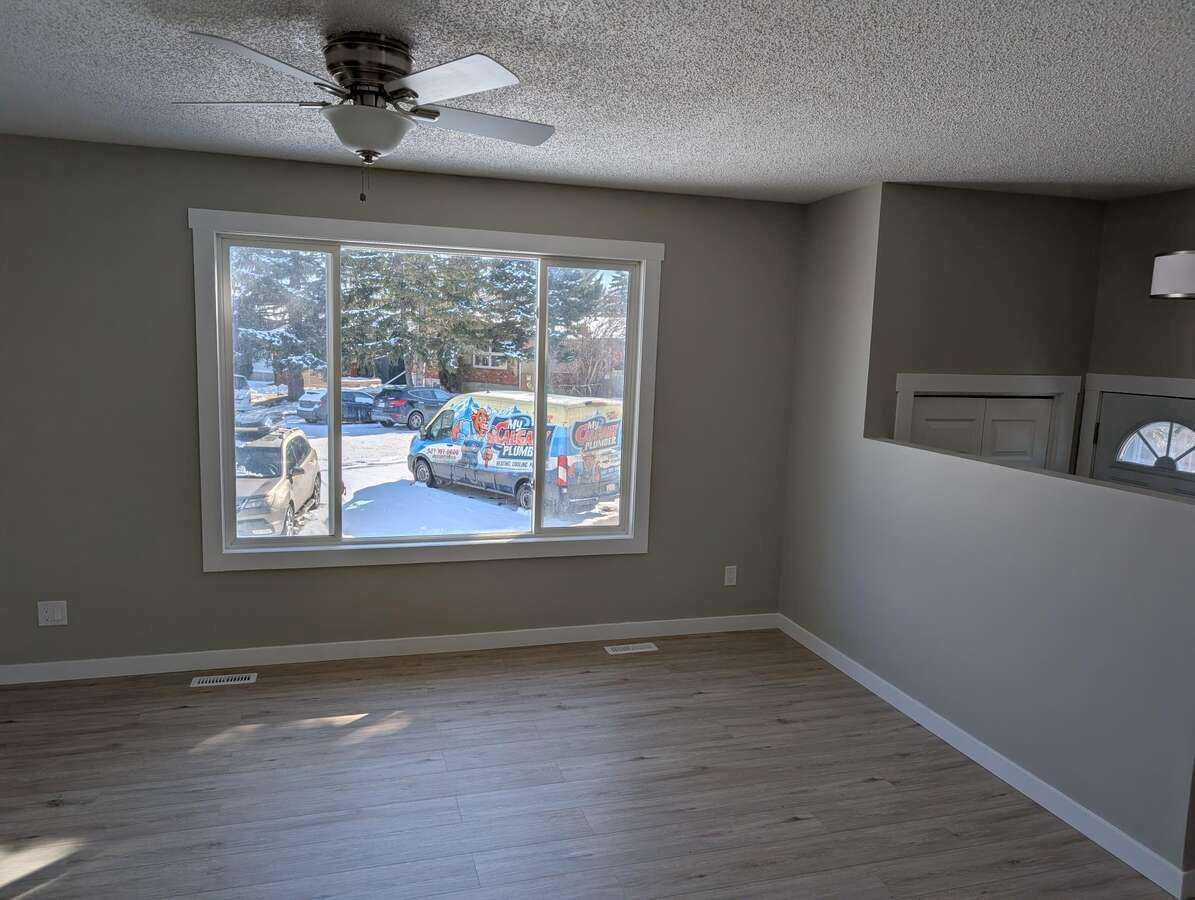 528 Queensland Place SE