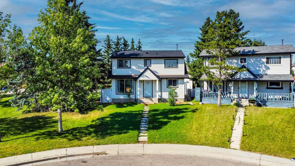 Photo of 36 Falton Court NE, Calgary, AB T3J 1J3 (MLS # A2331095)