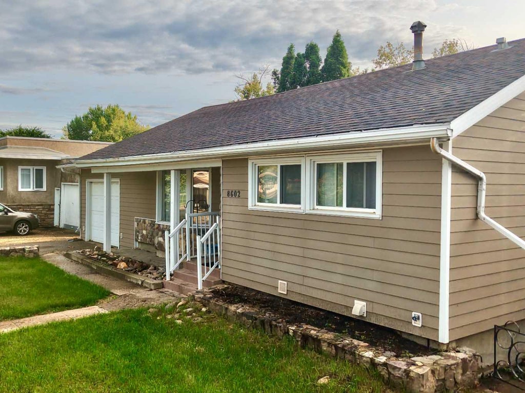 Photo of 8602 95 Street, Peace River, AB T8S 1G5 (MLS # A2341330)