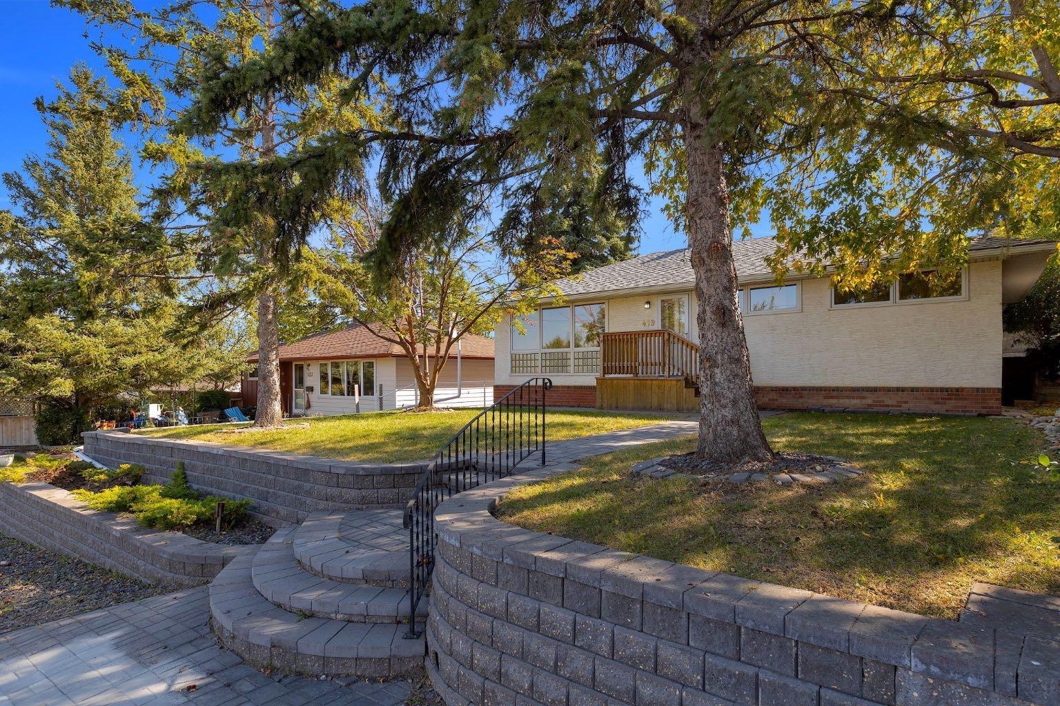 419 33 Avenue NE